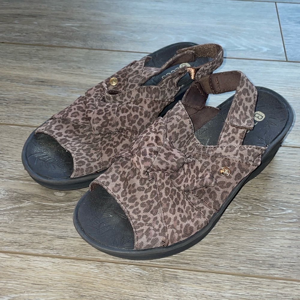 B Zees size 6 in EUC!